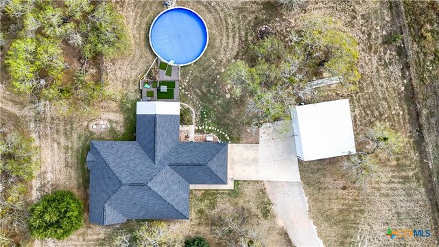 195 Cheyenne Lane, Kingsbury, TX 78638