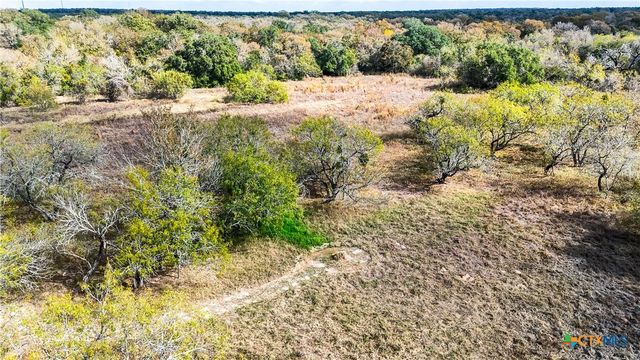 195 Cheyenne Lane, Kingsbury, TX 78638