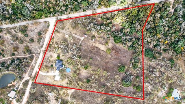 195 Cheyenne Lane, Kingsbury, TX 78638