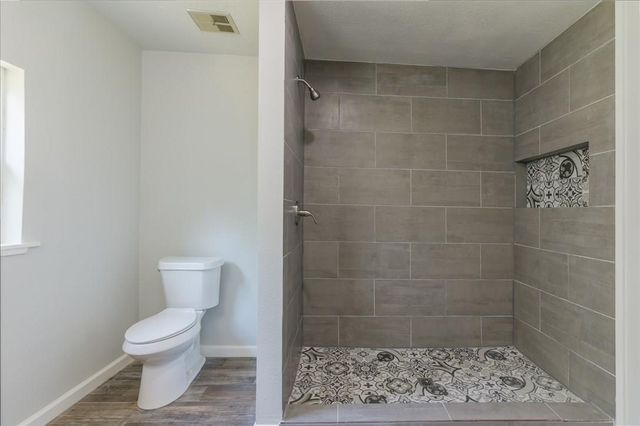 220 Bella Vista Drive, West Tawakoni, TX 75474