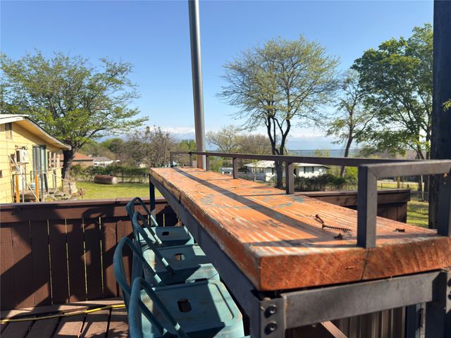 220 Bella Vista Drive, West Tawakoni, TX 75474