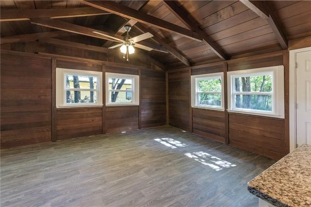 220 Bella Vista Drive, West Tawakoni, TX 75474