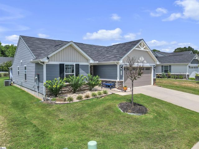 114 Sylvester Street, Fountain Inn, SC 29644