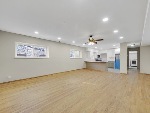 4942 N Sheridan Road 7, Chicago, IL 60604