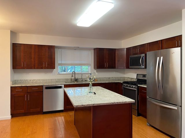 2003 SUDBURY Street, Naperville, IL 60564