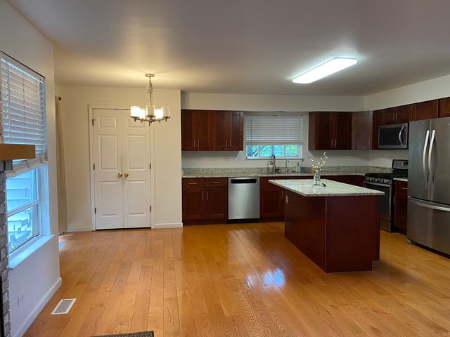 2003 SUDBURY Street, Naperville, IL 60564