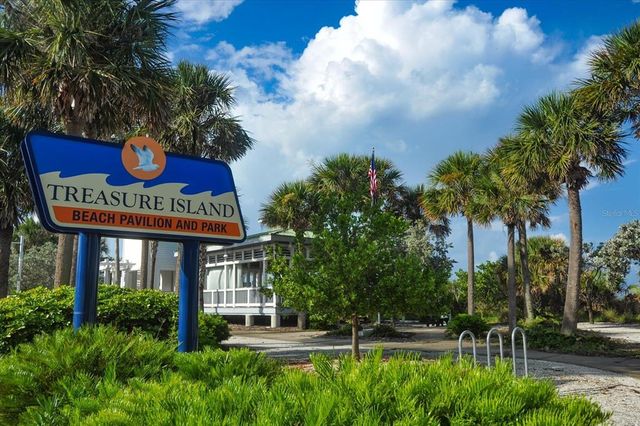 7600 BAYSHORE DRIVE 204, Treasure Island, FL 33706