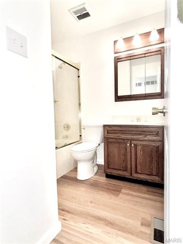 4147 Bain Court Court, Bridgeton, MO 63044