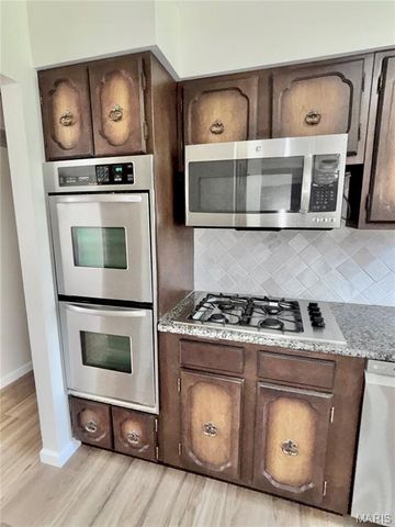 4147 Bain Court Court, Bridgeton, MO 63044