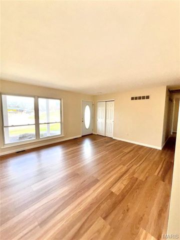 4147 Bain Court Court, Bridgeton, MO 63044