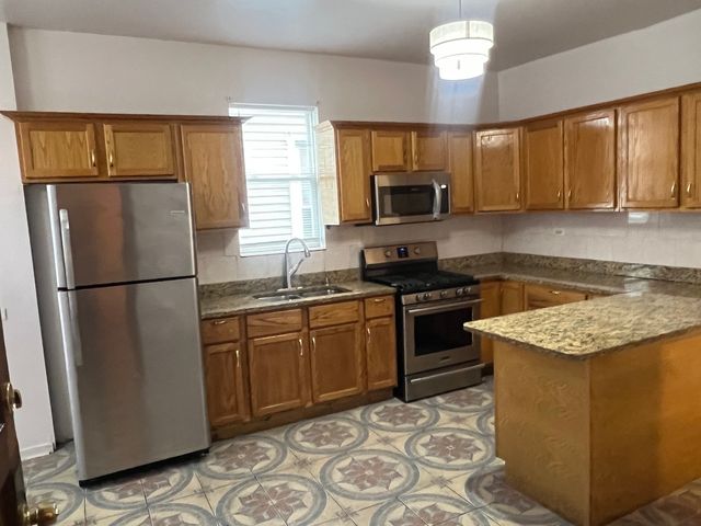 1921 N Pulaski Road 1, Chicago, IL 60639