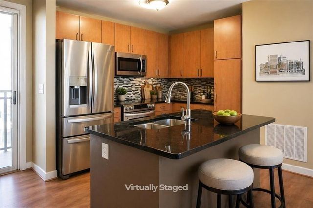 711 Cosmopolitan Drive NE 715, Atlanta, GA 30324