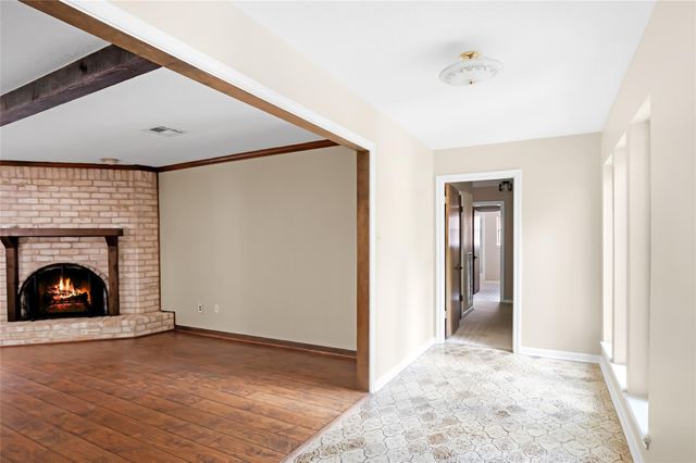 2123 Laurel Hill Drive, Kingwood, TX 77339