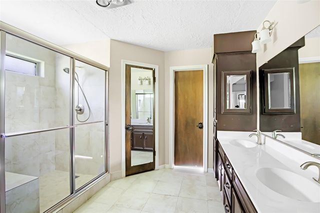 2123 Laurel Hill Drive, Kingwood, TX 77339