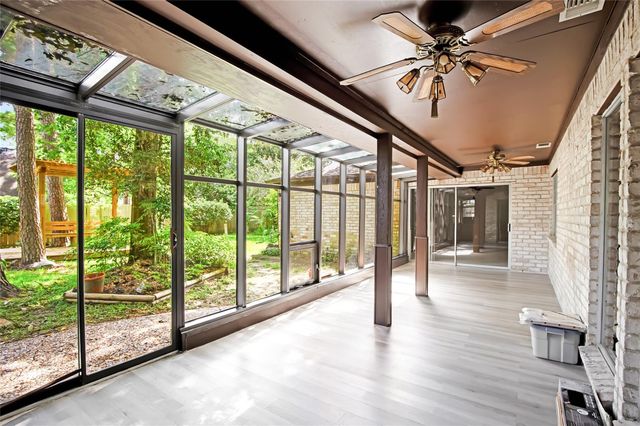 2123 Laurel Hill Drive, Kingwood, TX 77339