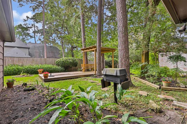2123 Laurel Hill Drive, Kingwood, TX 77339