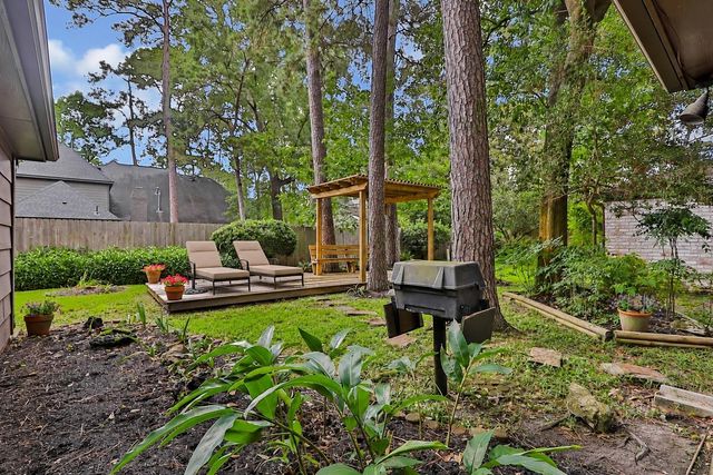 2123 Laurel Hill Drive, Kingwood, TX 77339