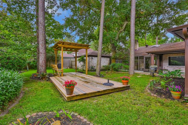 2123 Laurel Hill Drive, Kingwood, TX 77339