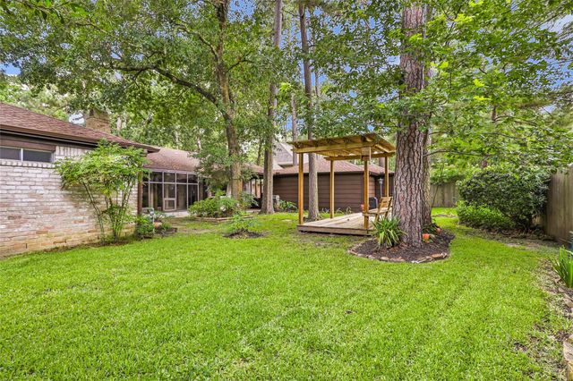 2123 Laurel Hill Drive, Kingwood, TX 77339