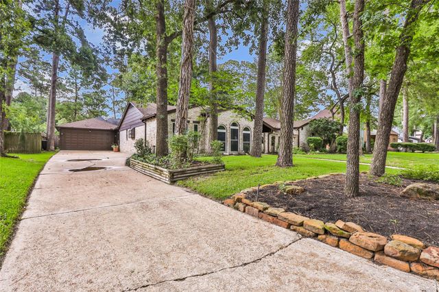 2123 Laurel Hill Drive, Kingwood, TX 77339