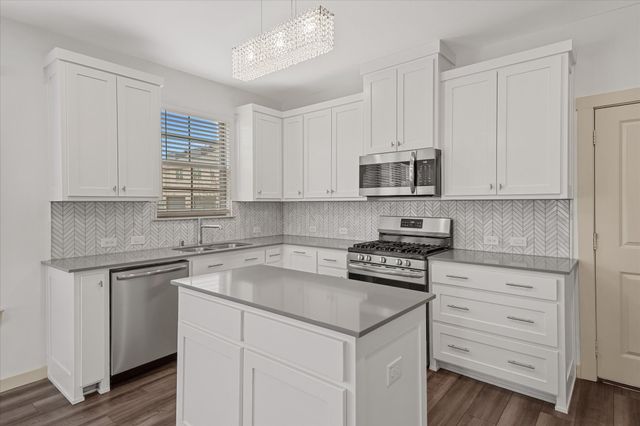 691 Vista Oaks Road, Lewisville, TX 75067