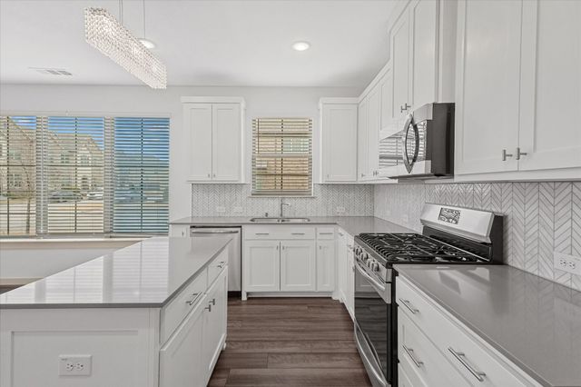 691 Vista Oaks Road, Lewisville, TX 75067