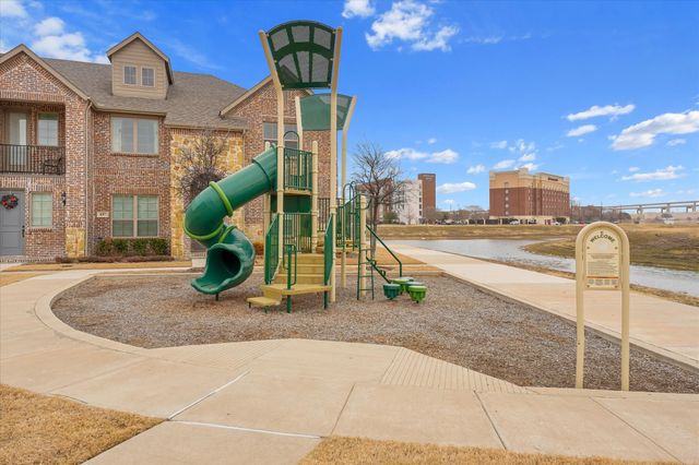 691 Vista Oaks Road, Lewisville, TX 75067