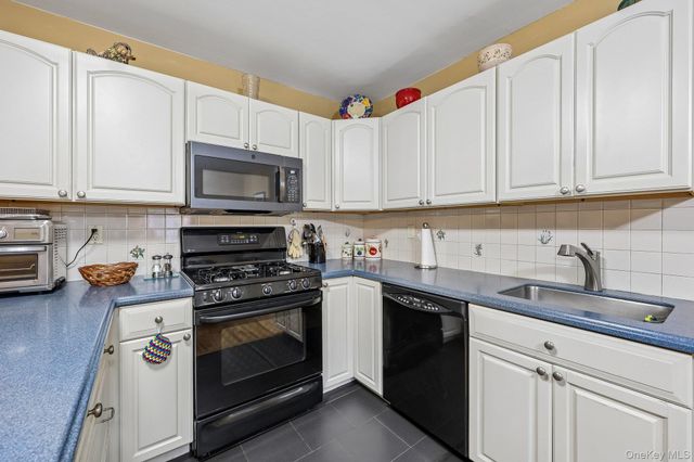 3 W Lawrence Park Drive 3, Piermont, NY 10968