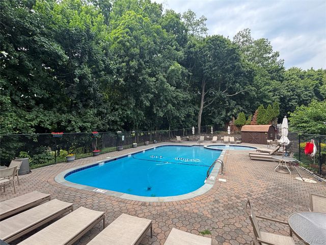 3 W Lawrence Park Drive 3, Piermont, NY 10968