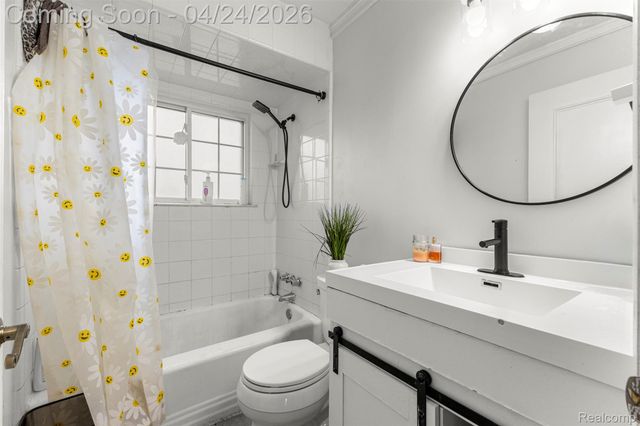 18266 Macarthur Street, Redford Charter Township, MI 48240