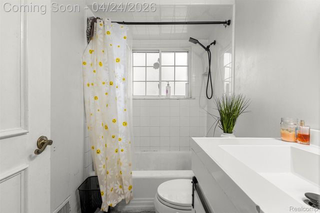 18266 Macarthur Street, Redford Charter Township, MI 48240