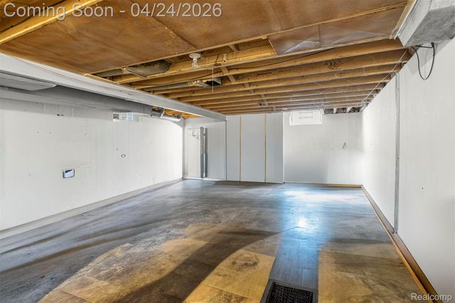 18266 Macarthur Street, Redford Charter Township, MI 48240