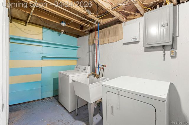 18266 Macarthur Street, Redford Charter Township, MI 48240