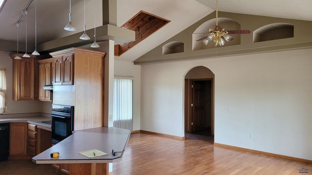 509 TRAIL DR, Box Elder, SD 57719