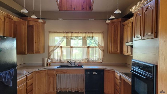 509 TRAIL DR, Box Elder, SD 57719