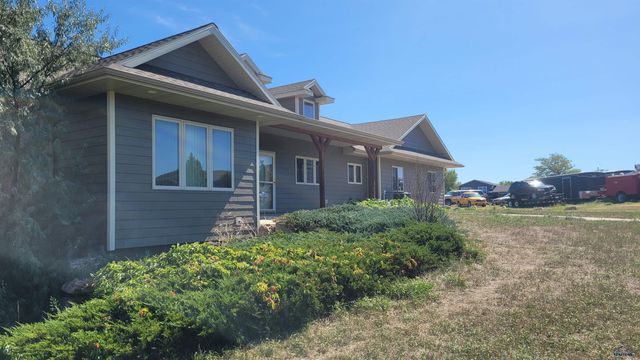 509 TRAIL DR, Box Elder, SD 57719
