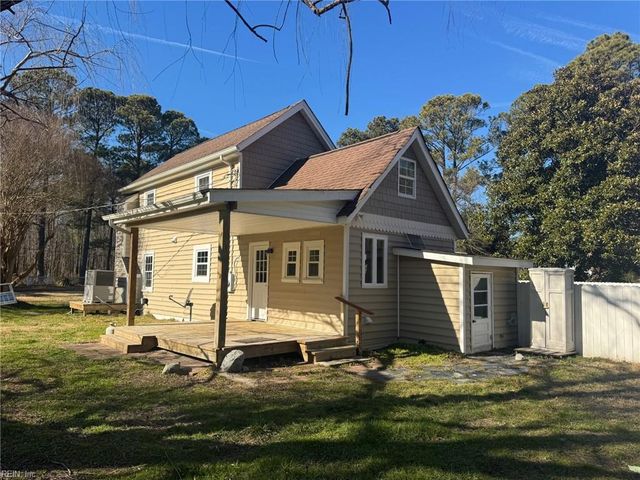 1378 Circle DR, Port Haywood, VA 23138