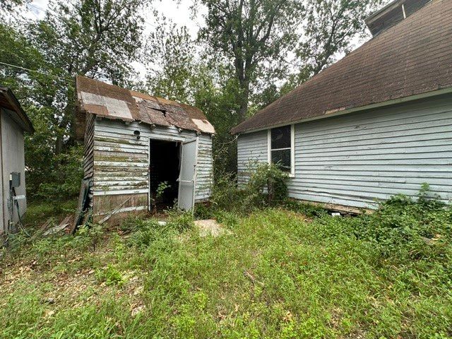 419 W Pine, Whitewright, TX 75491
