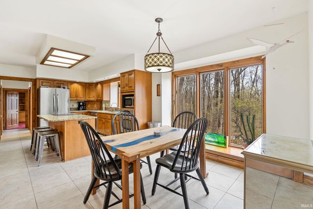 1927 S Hadley Road, Fort Wayne, IN 46804