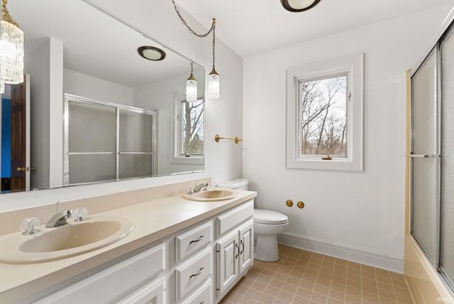 1927 S Hadley Road, Fort Wayne, IN 46804