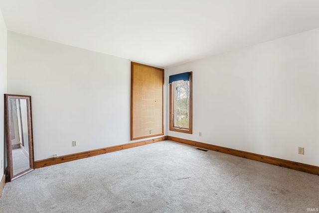 1927 S Hadley Road, Fort Wayne, IN 46804