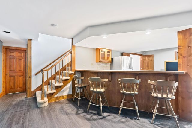 1927 S Hadley Road, Fort Wayne, IN 46804