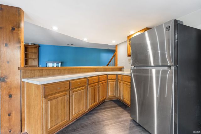 1927 S Hadley Road, Fort Wayne, IN 46804