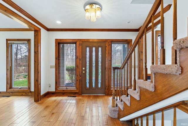 1927 S Hadley Road, Fort Wayne, IN 46804