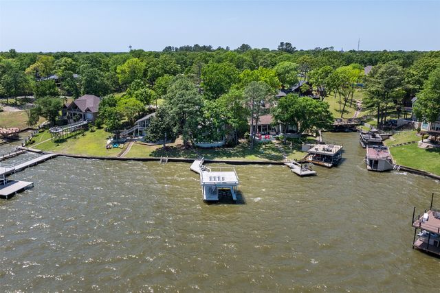 513 Winding Shore Drive, Tool, TX 75143