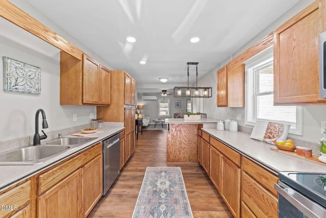 423 S Barbour Street, Clayton, NC 27520