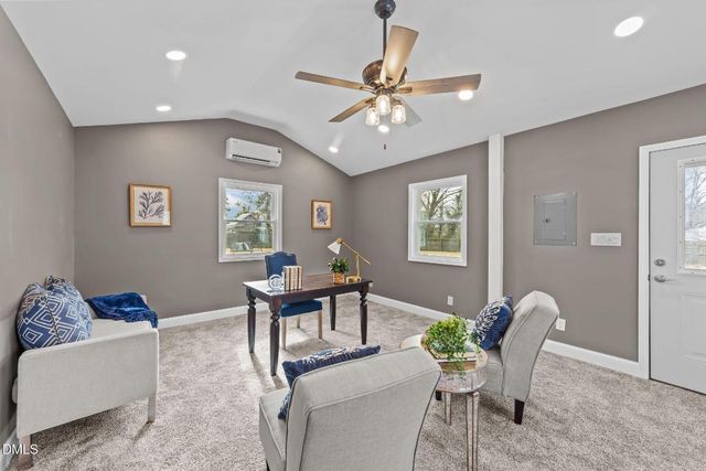 423 S Barbour Street, Clayton, NC 27520