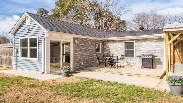 423 S Barbour Street, Clayton, NC 27520