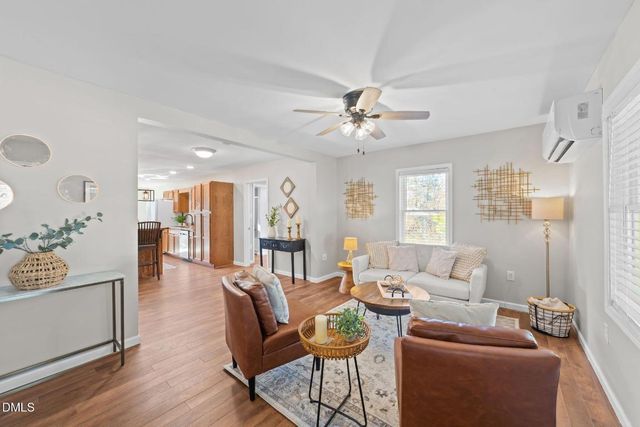 423 S Barbour Street, Clayton, NC 27520