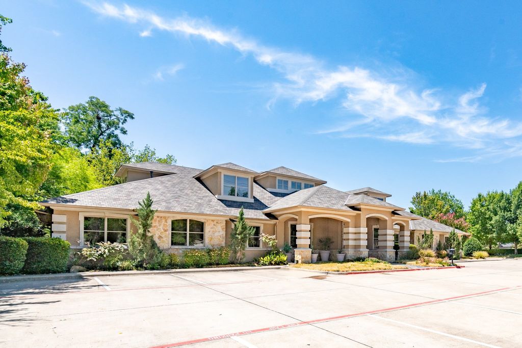 2405 Mustang Drive, Grapevine, TX 76051